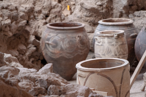 Santorini: Bilet do Akrotiri z opcjonalnymi audioprzewodnikamiBilet wstępu do stanowiska archeologicznego Akrotiri i 1 audioprzewodnik z przewodnikiem