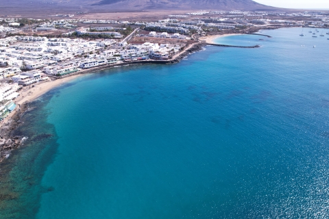 Ferry de Fuerteventura a Lanzarote con servicio de autobúsServicio de ferry y autobús a Lanzarote, recogida en Corralejo