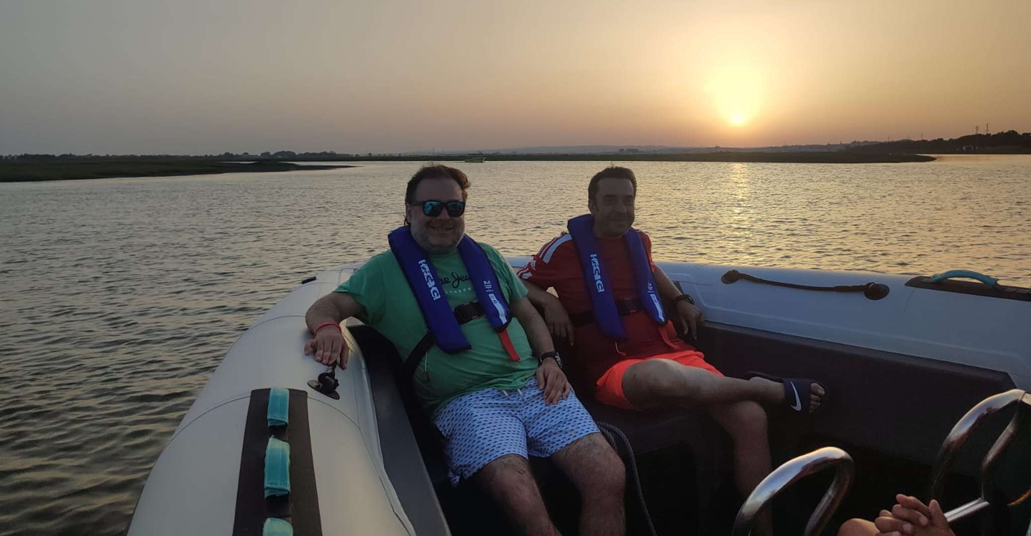 Huelva, Costa de la Luz Sunset Tour in Speedboat - Housity