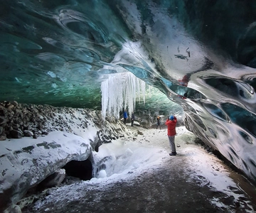 From Reykjavik 2-Day South Coast Tour with Blue Ice Cave