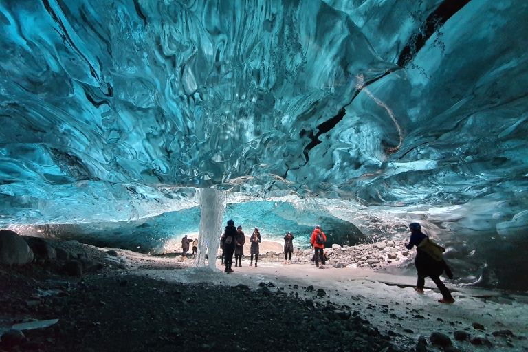 Ab Reykjavik: 2-tägige Südküsten-Tour mit Blue Ice CaveUnterkunft mit eigenem Bad
