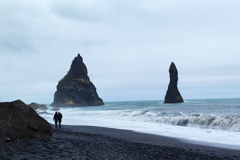 De Reykjavik: excursão de 2 dias pela costa sul com caverna de gelo azul