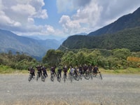 Desde La Paz, 5 días de Death Road y Uyuni Salt Flats Bike Tour - Hizvo