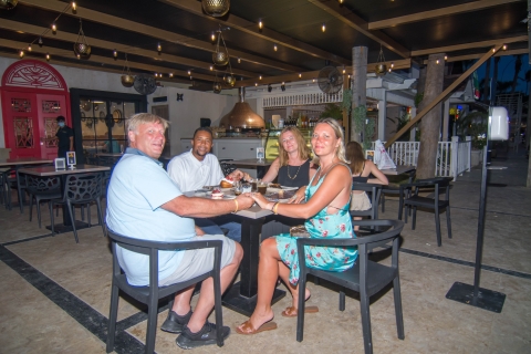 Punta Cana : tournée des bars guidée avec un shot de rhum et des transferts
