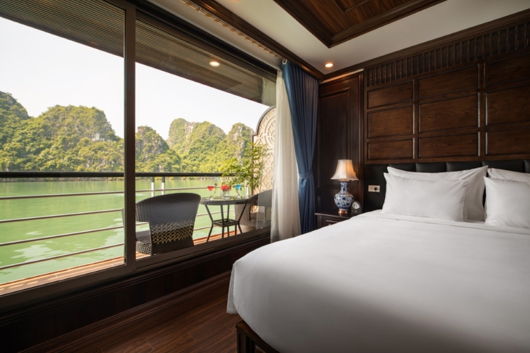 Halong Bay: 2-daagse luxe cruise met privébalkon en grot2-daagse Halong Bay luxe cruise met privébalkon