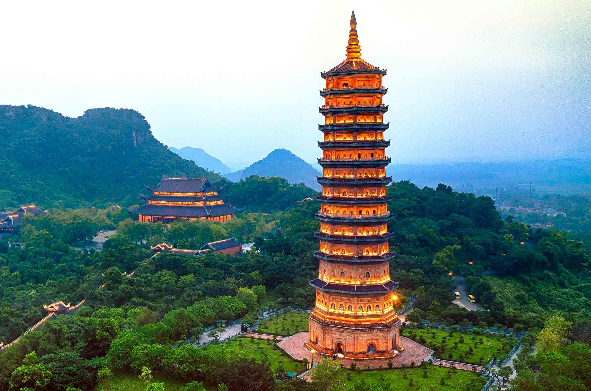 Hanoi: Ninh Binh, Trang An Boot, Bai Dinh & Mua Höhle Sonnenuntergang