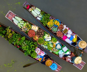 From Bangkok: Maeklong Railway and Floating Market Food Tour