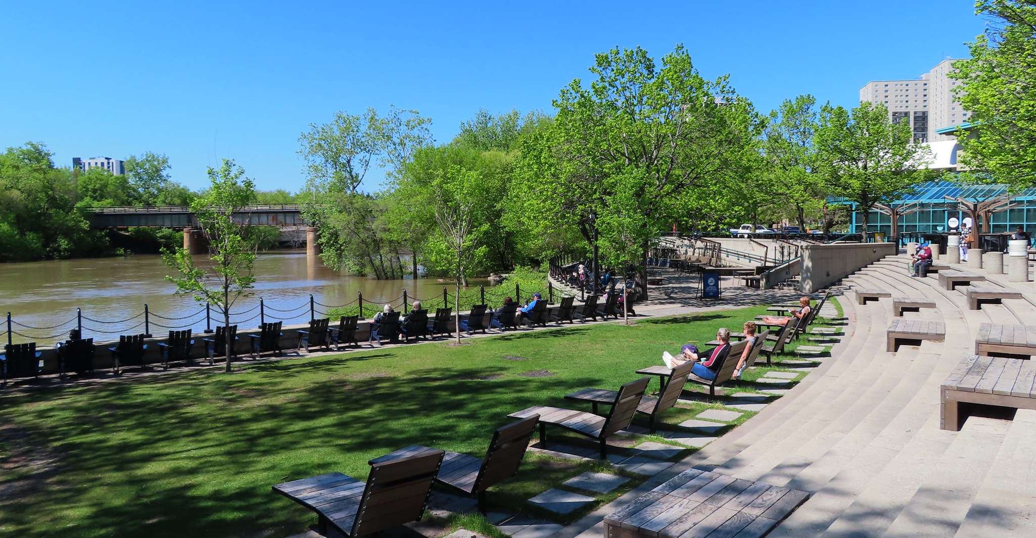 Passeggiata nel centro di Winnipeg con 4 unico smartphone Audio Tours - Hizvo