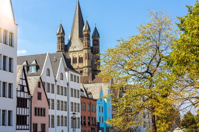 Cologne: Historic Town Scavenger Hunt Shipping within Germany