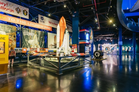 Centre spatial Kennedy : billet d'entrée avec visite guidéeEntrée 2 jour au KSC et visite en bus Explore