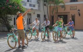 Santo Domingo: Zona Colonial Guided Tour on a Bike