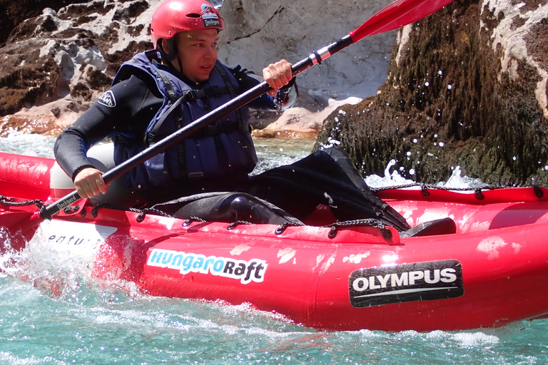 Bovec: spływy kajakowe Whitwater po rzece Soča / Małe grupyBovec: spływ kajakiem po rzece Socza