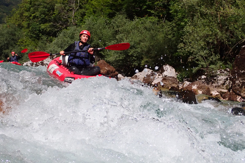 Bovec: Wildwasser-Kajakfahrt auf dem Soča / KleingruppenBovec: Kajaktour auf dem Fluss Soča