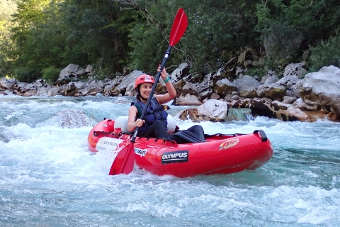 Bovec: Kayak de aguas bravas en el río Soča / Grupos reducidosBovec: En kayak por el río Soča