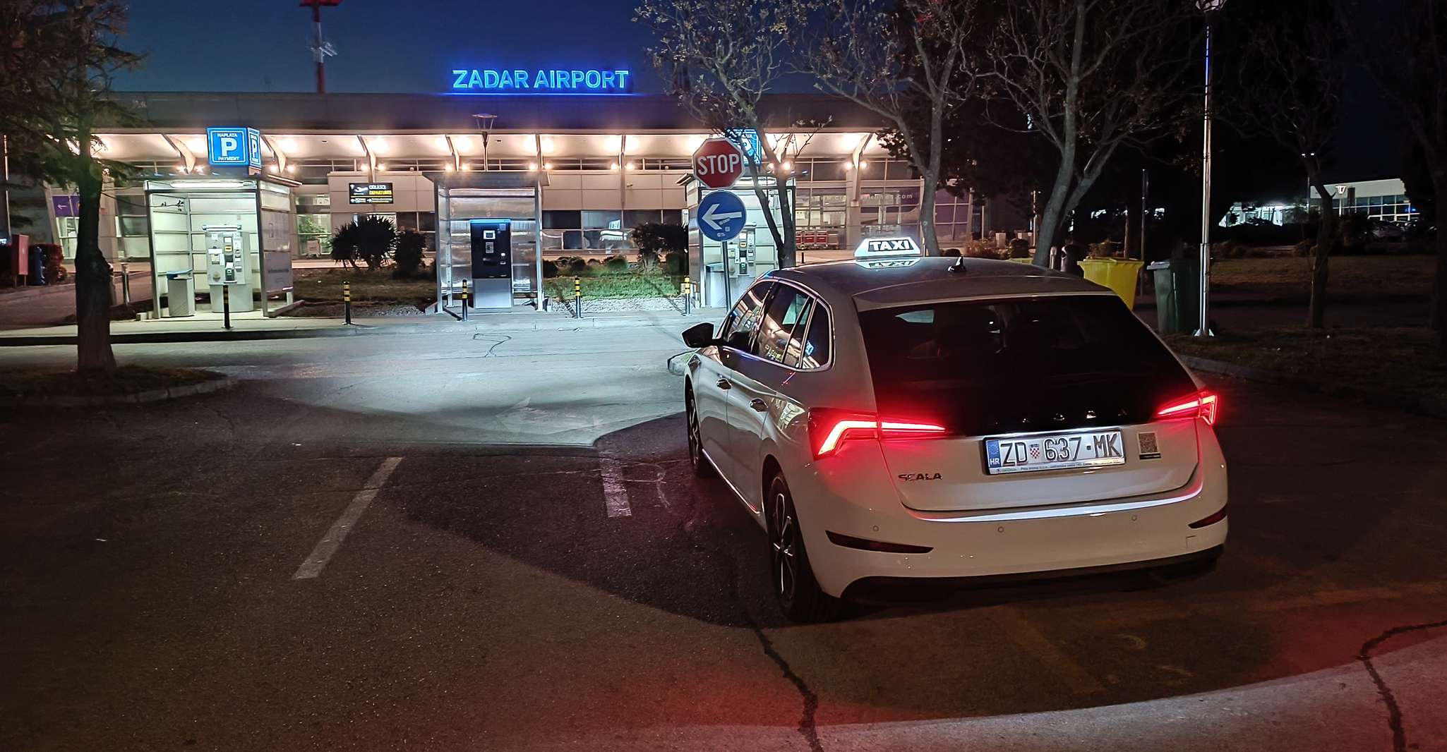 Zadar Airport, Transfer to or from Neilson Club Starigrad - Housity