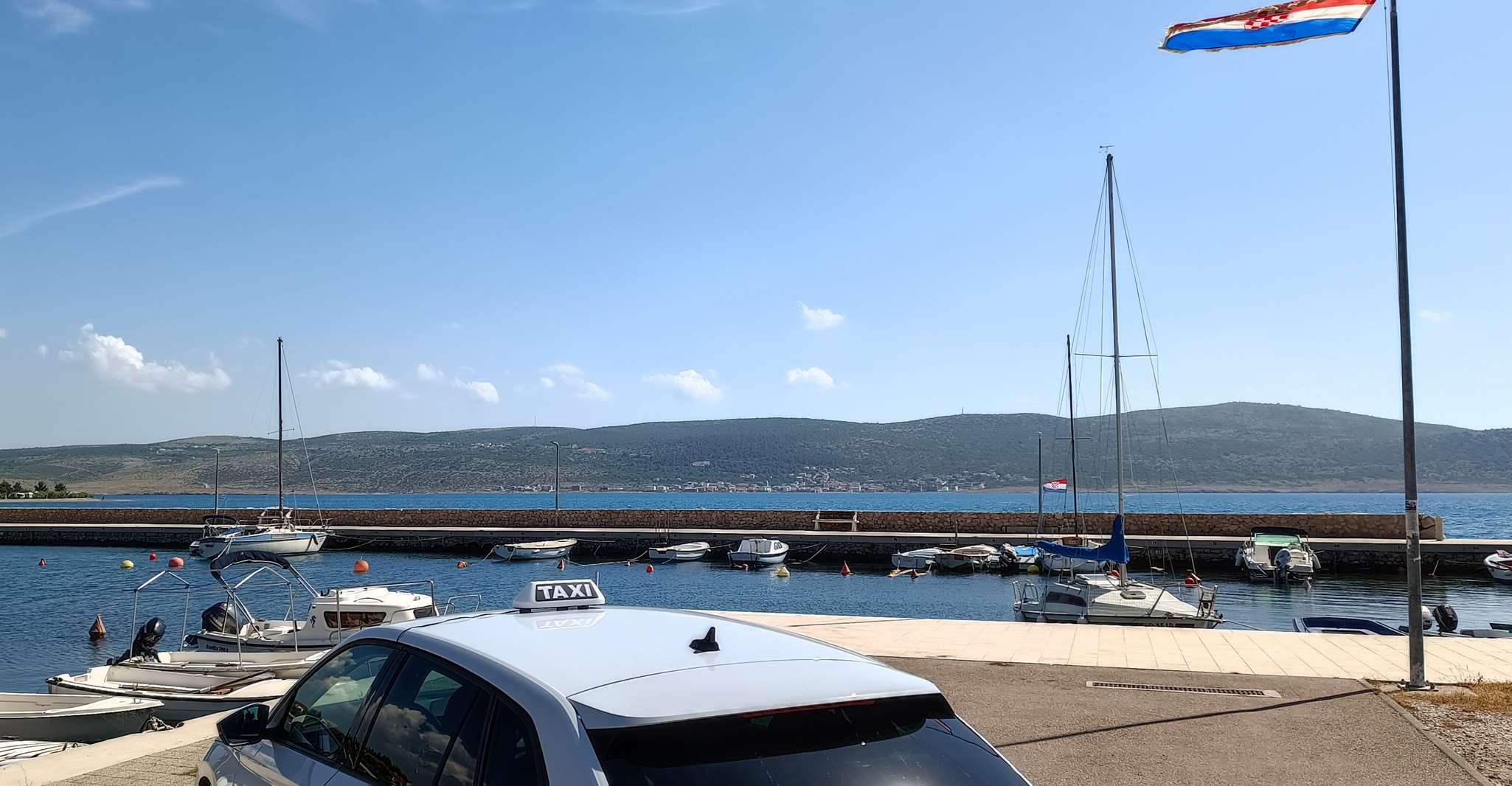 Zadar Airport, Transfer to or from Neilson Club Starigrad - Housity