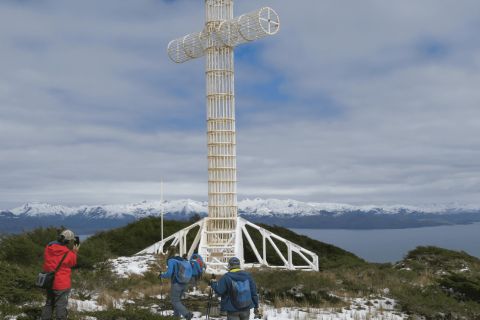 Punto Arenas: Cape Froward Guided Sail and Trekking Day Trip