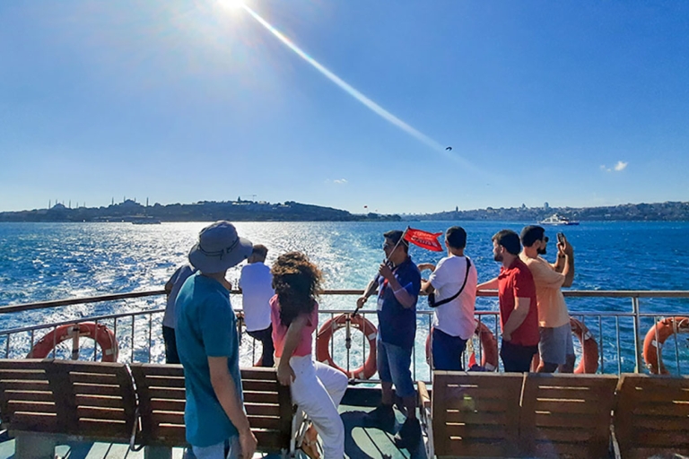Istanbul : Visite à pied du côté asiatique avec trajet en ferry