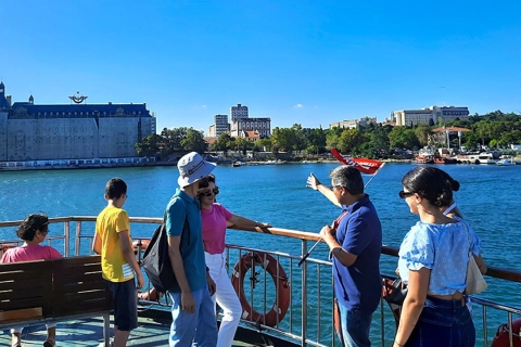 Istanbul: Asian Side Walking Tour with Ferry Ride
