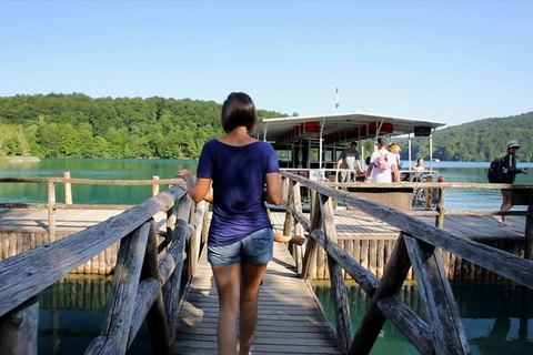 Depuis Split : Excursion d&#039;une journée aux lacs de PlitviceDepuis Split : excursion d&#039;une journée aux lacs de Plitvice