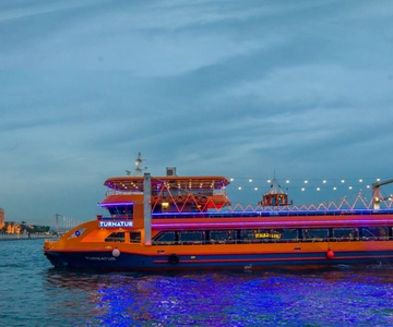 Istanbul: Turkish Night on the Bosphorus Dinner Cruise