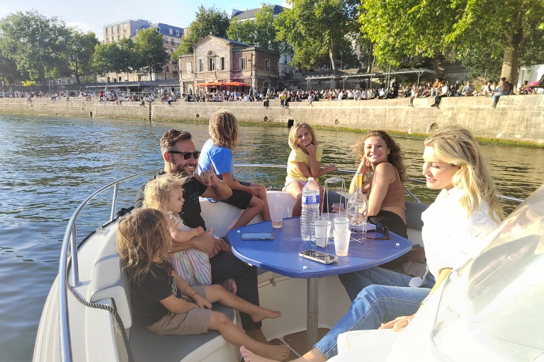 Paris : excursion en bateau privé au cœur de Paris avec bouteille de vin