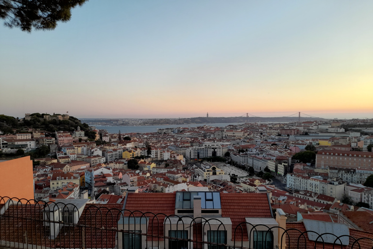 Lisbon: Private City Highlights Tuk-Tuk Tour for 2 People