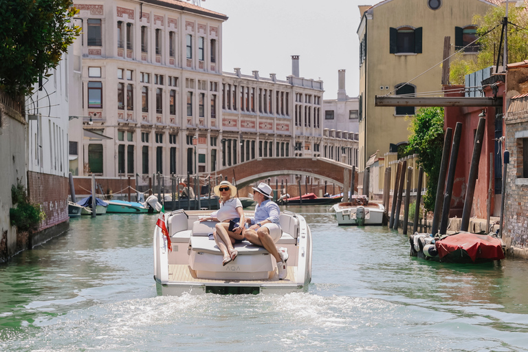 Venice: Explore Venice on Electric Boat Venice: Cruise on Electric Boat with Food Tasting