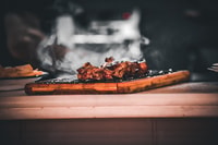 Barcelona, Tapas Walking Tour mit Essen, Wein und Geschichte - Hizvo