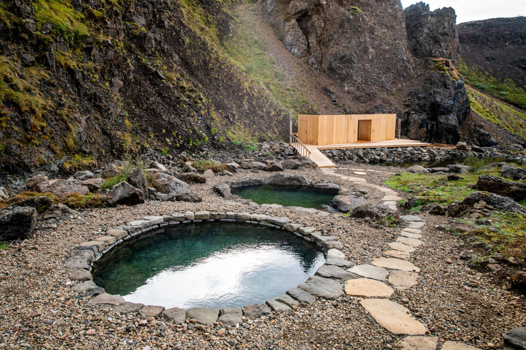 Reykjavik: excursão de 2 dias pelo oeste com Snæfellsnes e Silver CircleExcursão de 2 dias com cavernas de lava em Viðgelmir