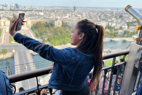 Paris : visite coupe-file de la tour Eiffel en journée ou au coucher du soleil