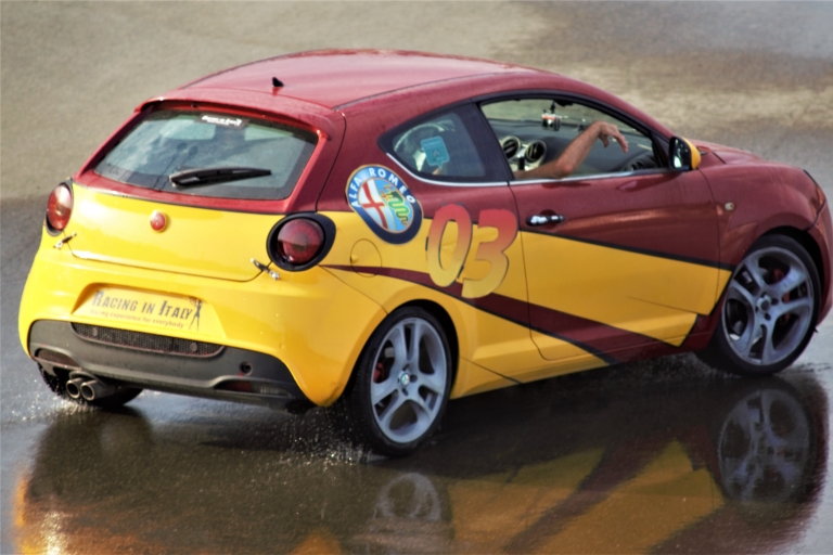 Milan: Alfa MiTo Touring Race Car Drive with Lesson