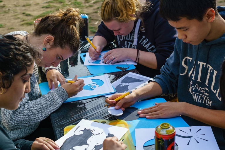 Praga: oficina privada de arte de rua para grupos escolaresPraga: Workshop privado de arte de rua