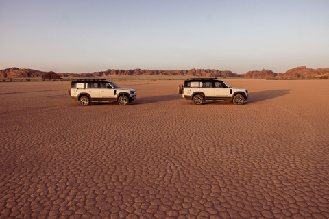 AlUla: Sharaan Platinum Dinner Safari