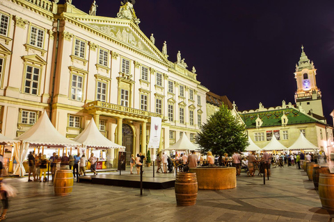 Bratislava: Guided Walking Tour at Night with Old Town Summer season