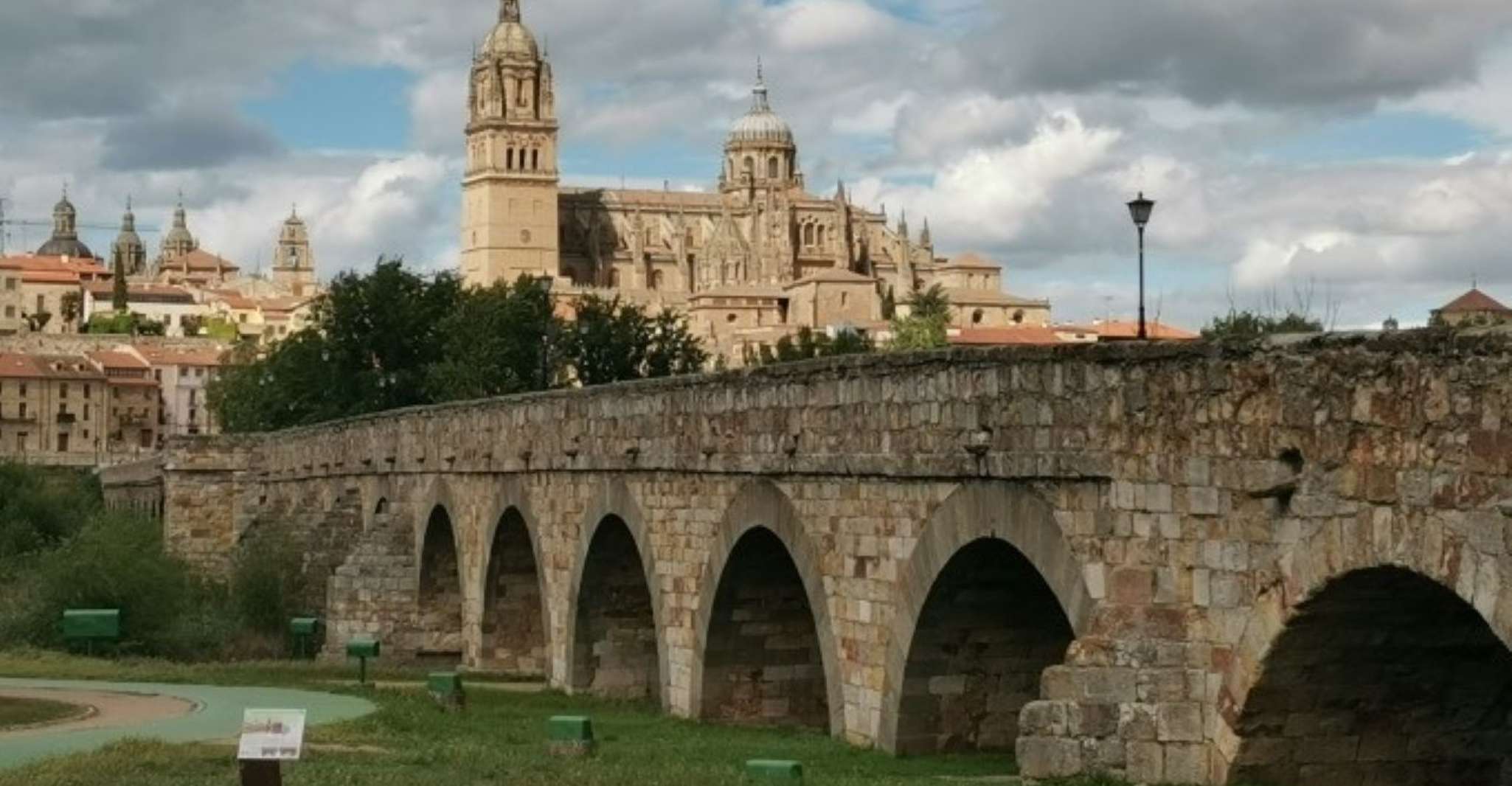 Salamanca, Guided Sightseeing Tour by Bicycle - Housity