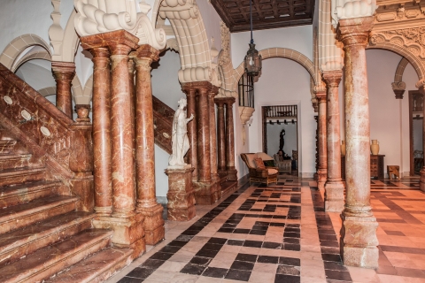 Jerez de la Frontera: entrada al Palacio Domecq
