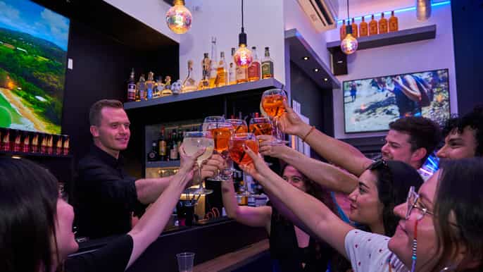 Florence: Dark History Walking Tour with Bar Stops