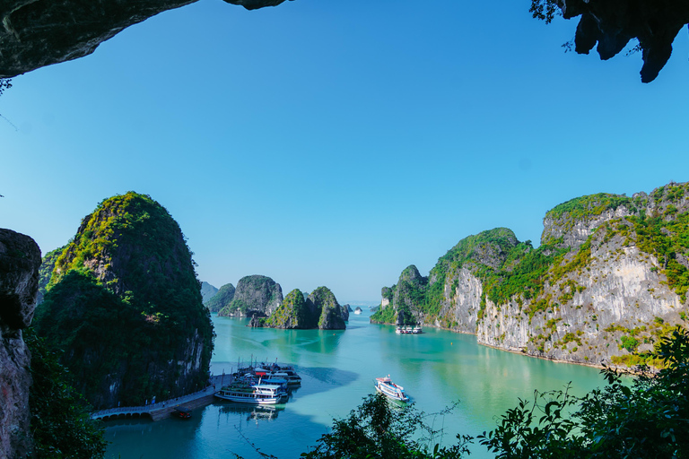 Hanoi: Ninh Binh, Ha Long & Lan Ha Bay - 3-Day Luxury Cruise