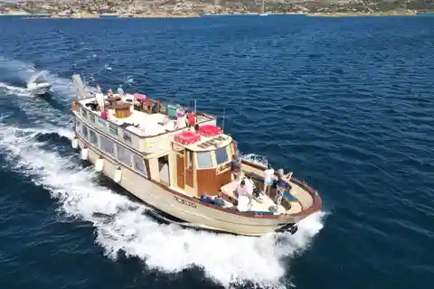 Archipelago La Maddalena boat tour