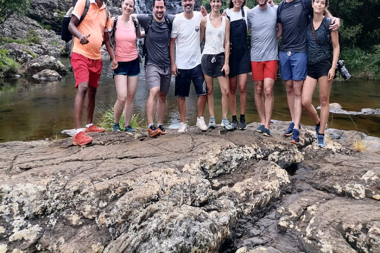 Maurice : randonnée guidée aux chutes de Tamarind avec baignade et déjeuner