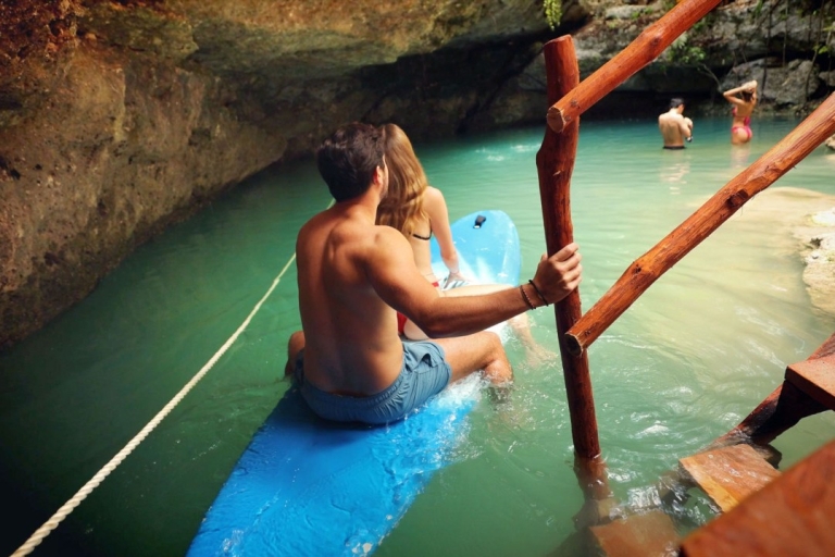 Cancún : excursion d'une journée aux cénotes avec tyrolienne et paddleCancún : aventure dans les cénotes avec tyroliennes et planches à pagaie