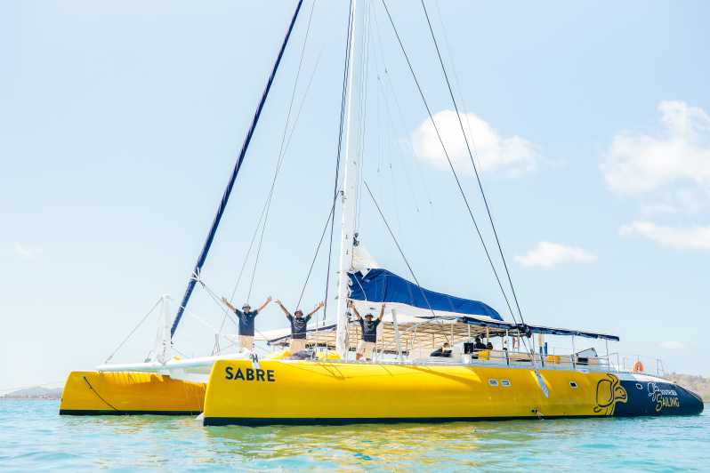 Fiji: Mamanuca Islands Full-Day Sailing Tour with Lunch