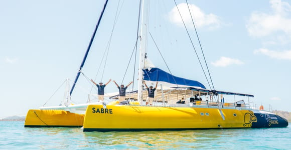 Fiji: South Sea Sailing Experience with Lunch & Drinks