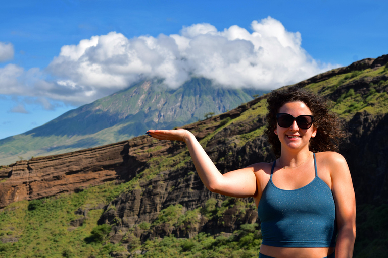 Ol Doinyo Lengai Övernattning och soluppgångsvandringOl Doinyo Lengai