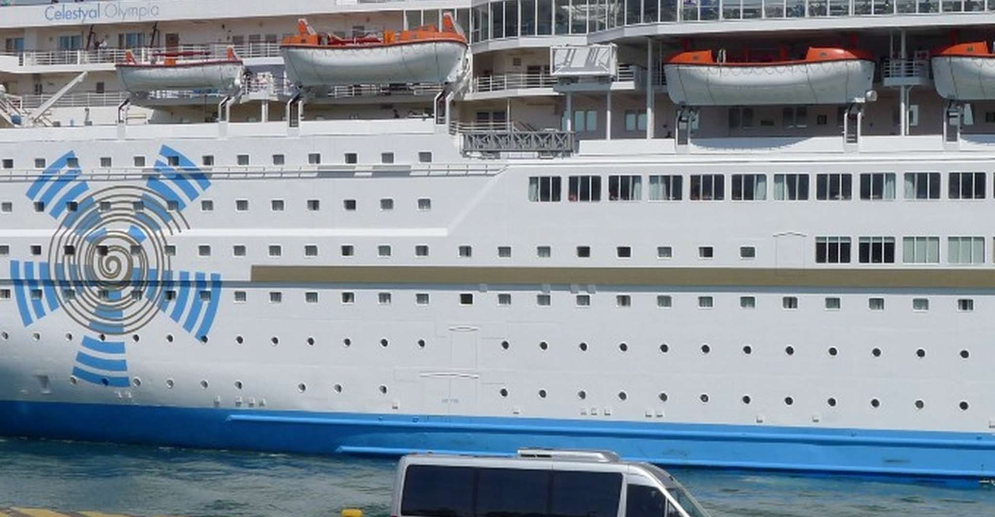 Athens: Private Sightseeing Guided Tour with Transportation