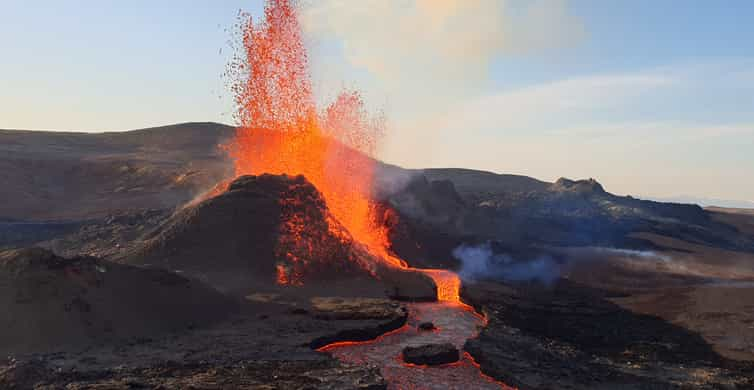 Reykjavik: Guided Active Volcano Hike in Reykjanes Peninsula | GetYourGuide