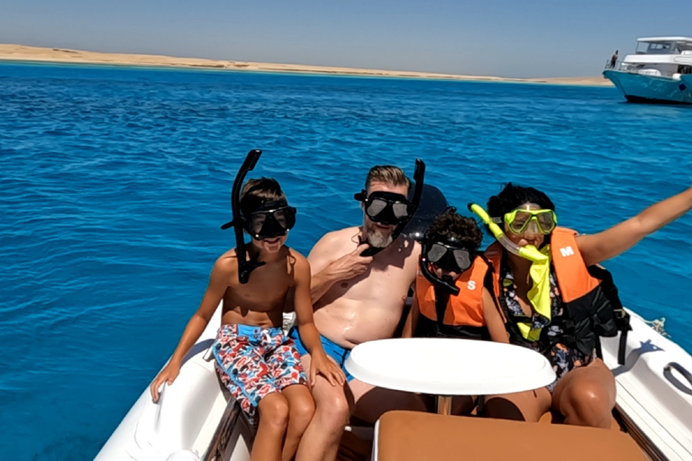 Hurghada: Quad Bike Safari & Speedboat Trip with Lunch Hurghada: Quad Bike Safari and Speedboat Trip with Pickup