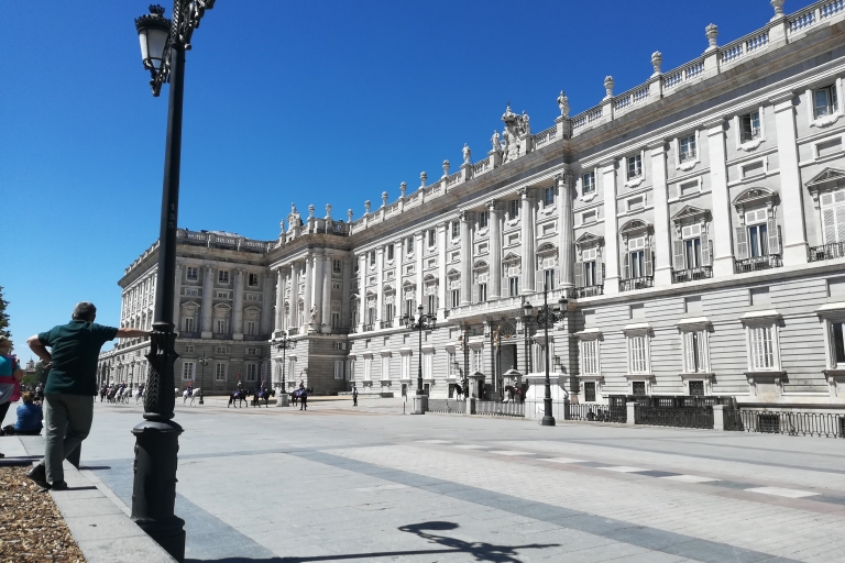 Madrid: Skip-the-Line Madrid Koninklijk Paleis Tour met kleine groepen