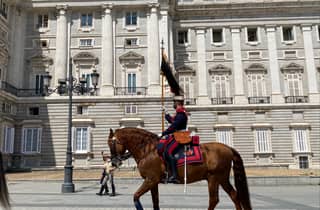 Madrid: Gemeinsame Führung durch den Königspalast